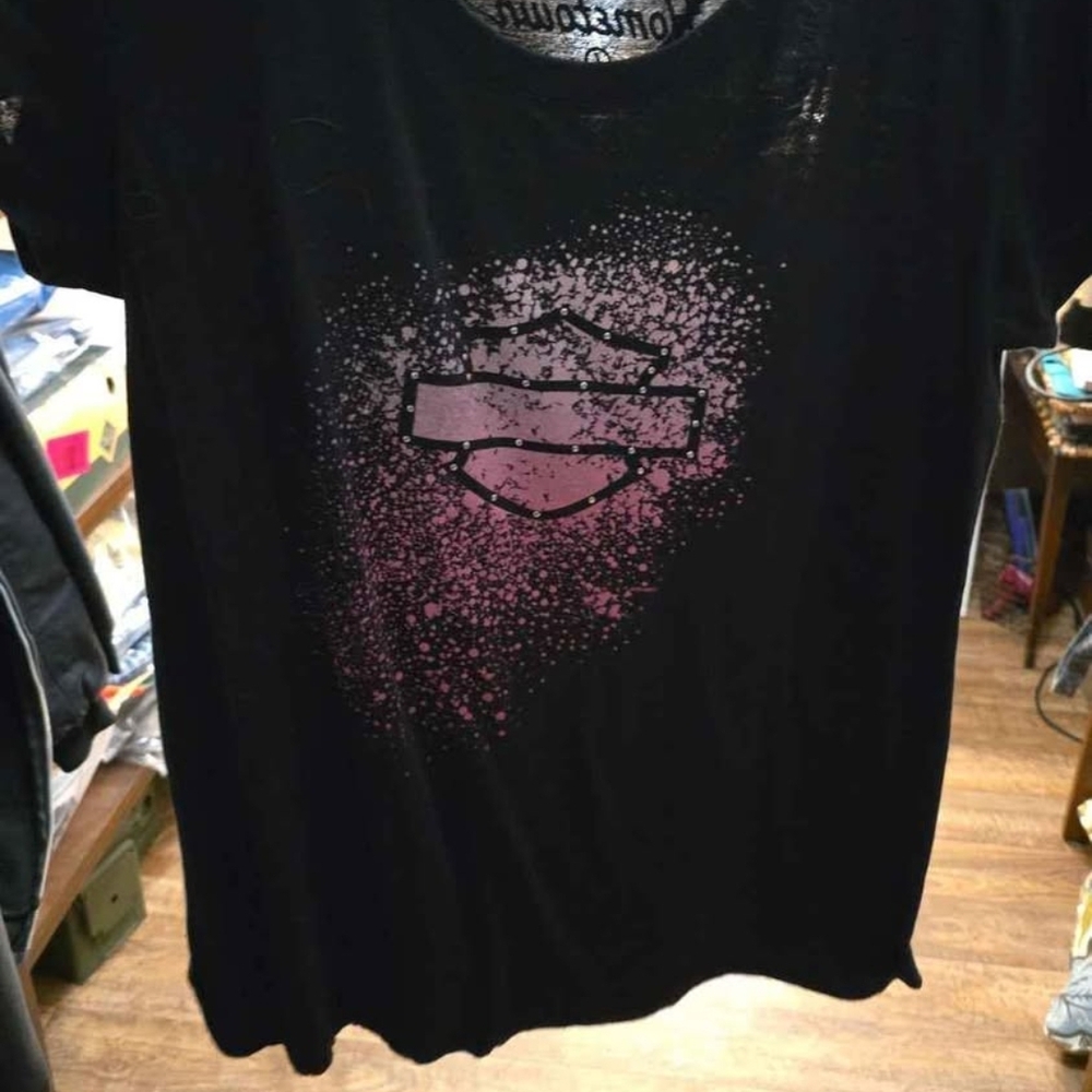Harley-Davidson Black T-Shirt with Pink Graphic